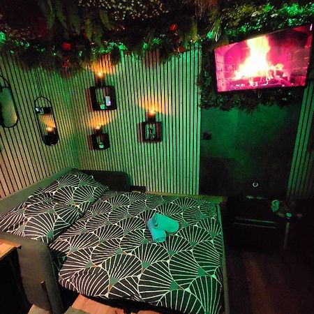 Jungle House Avec Jacuzzi A 10 Min De Disneyland -Taille Chambre- Conde-Sainte-Libiaire Dış mekan fotoğraf