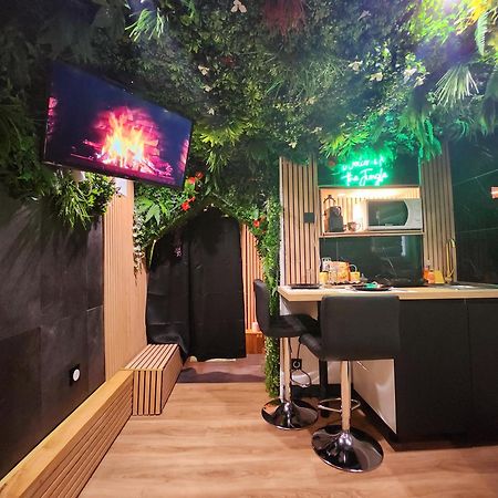 Jungle House Avec Jacuzzi A 10 Min De Disneyland -Taille Chambre- Conde-Sainte-Libiaire Dış mekan fotoğraf