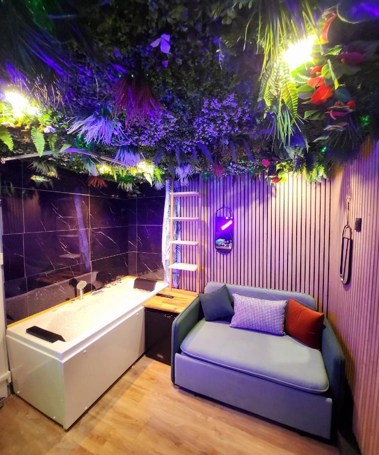 Jungle House Avec Jacuzzi A 10 Min De Disneyland -Taille Chambre- Conde-Sainte-Libiaire Dış mekan fotoğraf