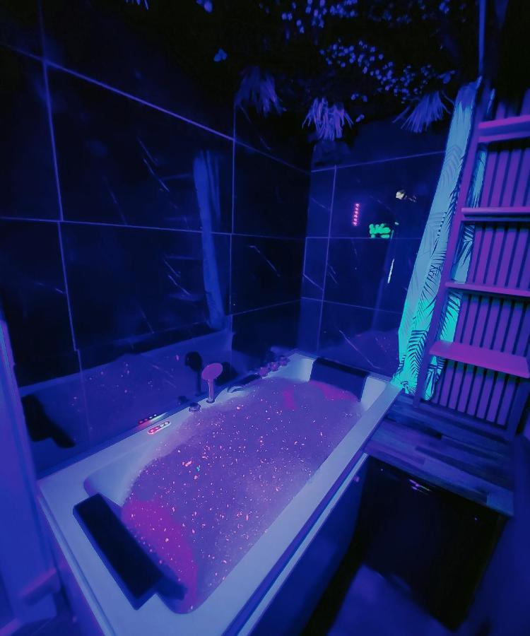 Jungle House Avec Jacuzzi A 10 Min De Disneyland -Taille Chambre- Conde-Sainte-Libiaire Dış mekan fotoğraf